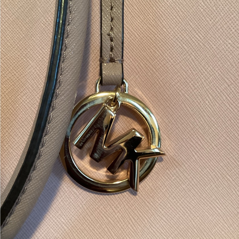 Michael Kors Large Light Pink Messenger/Tote Bag W/COA - Picture 6 of 10